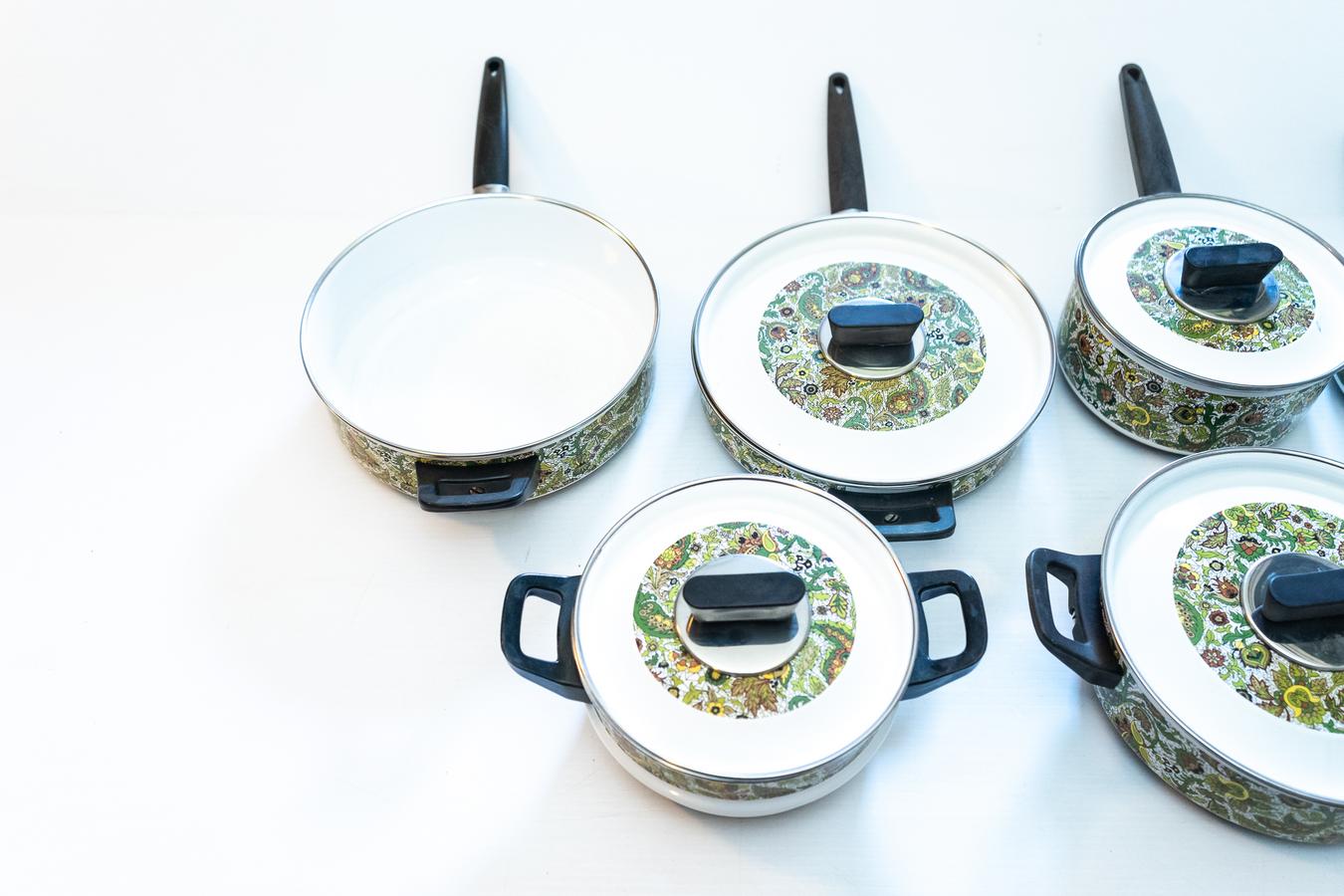 Six-Piece Fansipan Green Paisley Enamel Cookware Set`