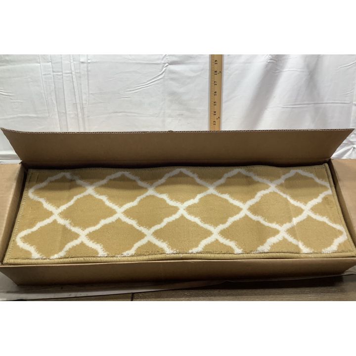 Lavina Non-Slip Carpet Stair Rugs - Beige, 13 pack, 9"x28"