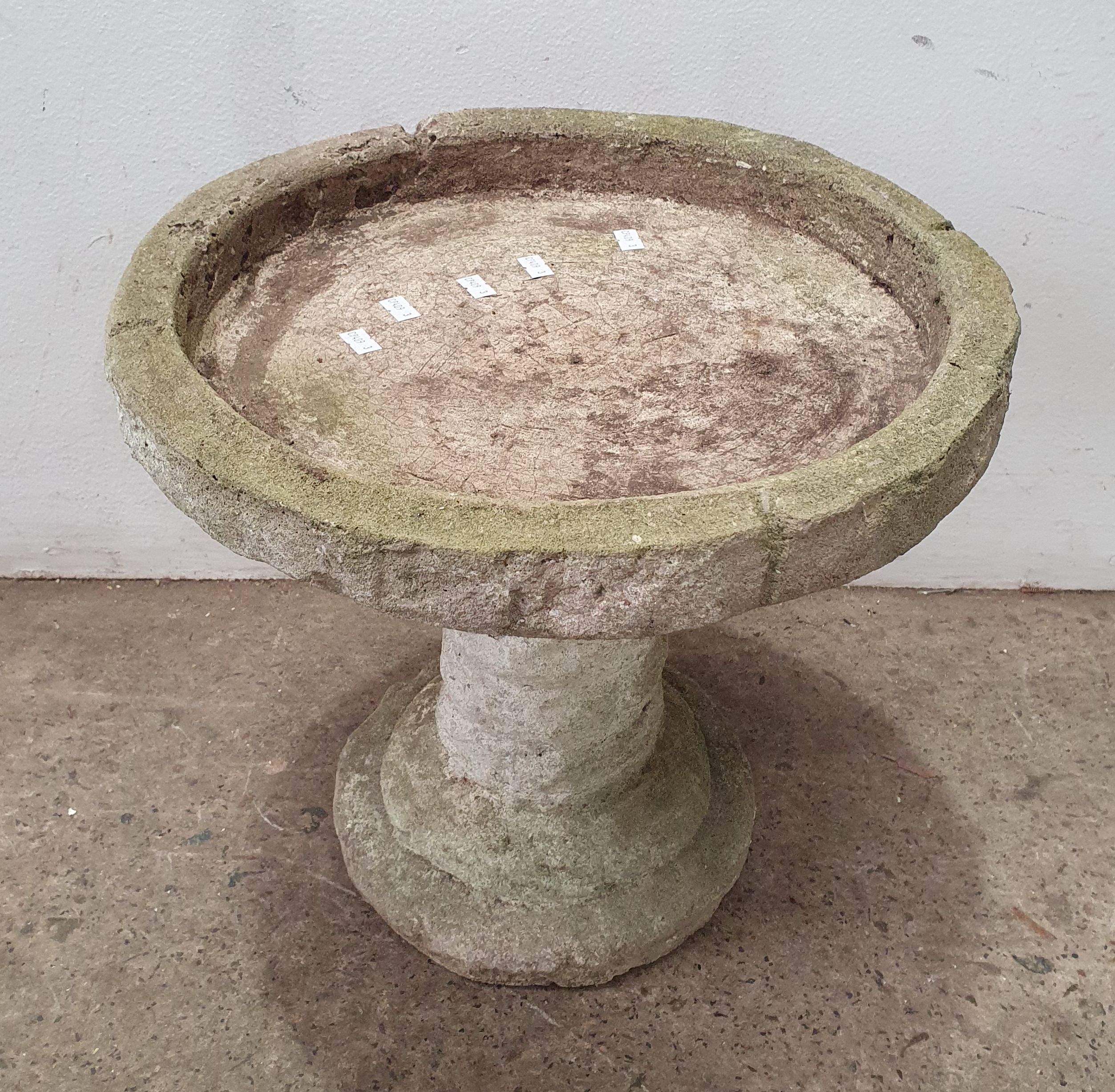 1141 · A CONCRETE BIRDBATH