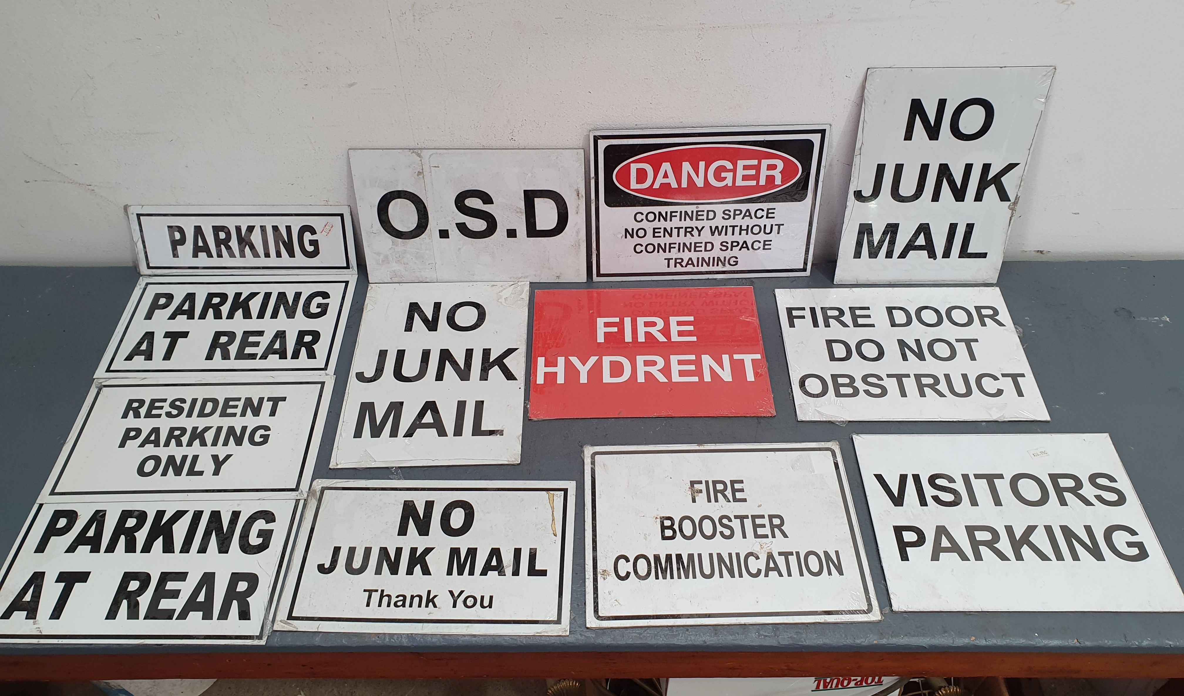 1271 · A VARIOUS GROUP OF SIGNS
