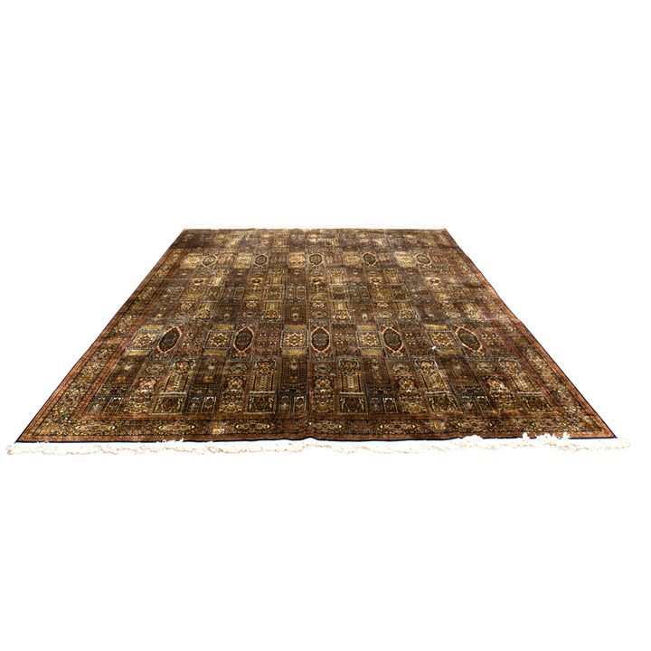 A Persian Bakhtiari part silk carpet