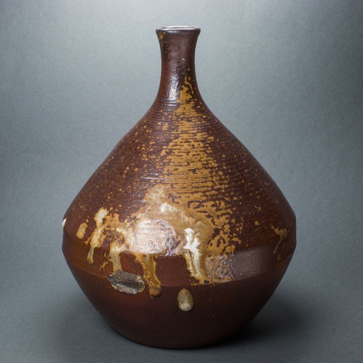 Japanese Aka Bizen bottle vase
