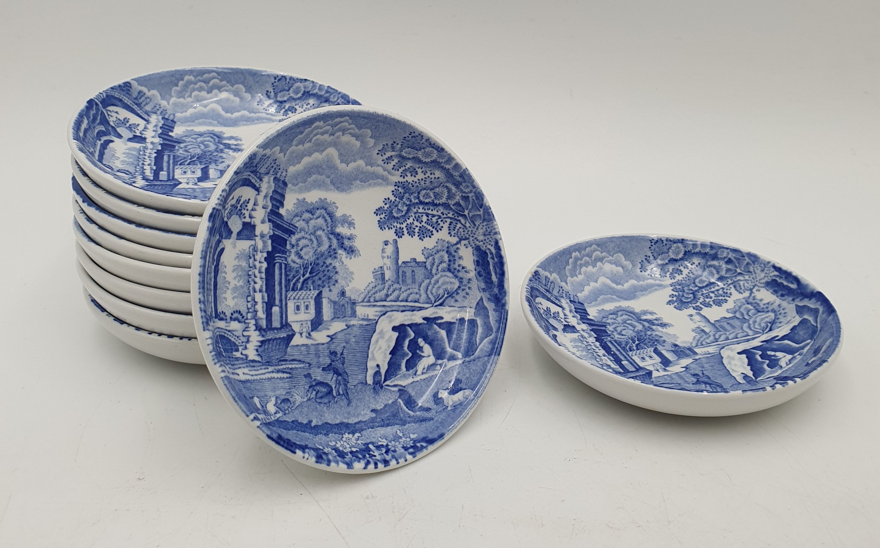 516 · TEN SPODE ITALIAN PATTERN BUTTER DISHES