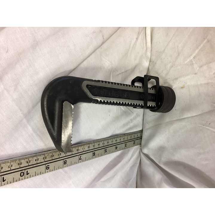 Crescent 24'' Hook Jaw Offset Pipe Wrench