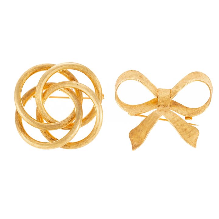 A Florentine Finish Bow & Knot Brooch in 14K