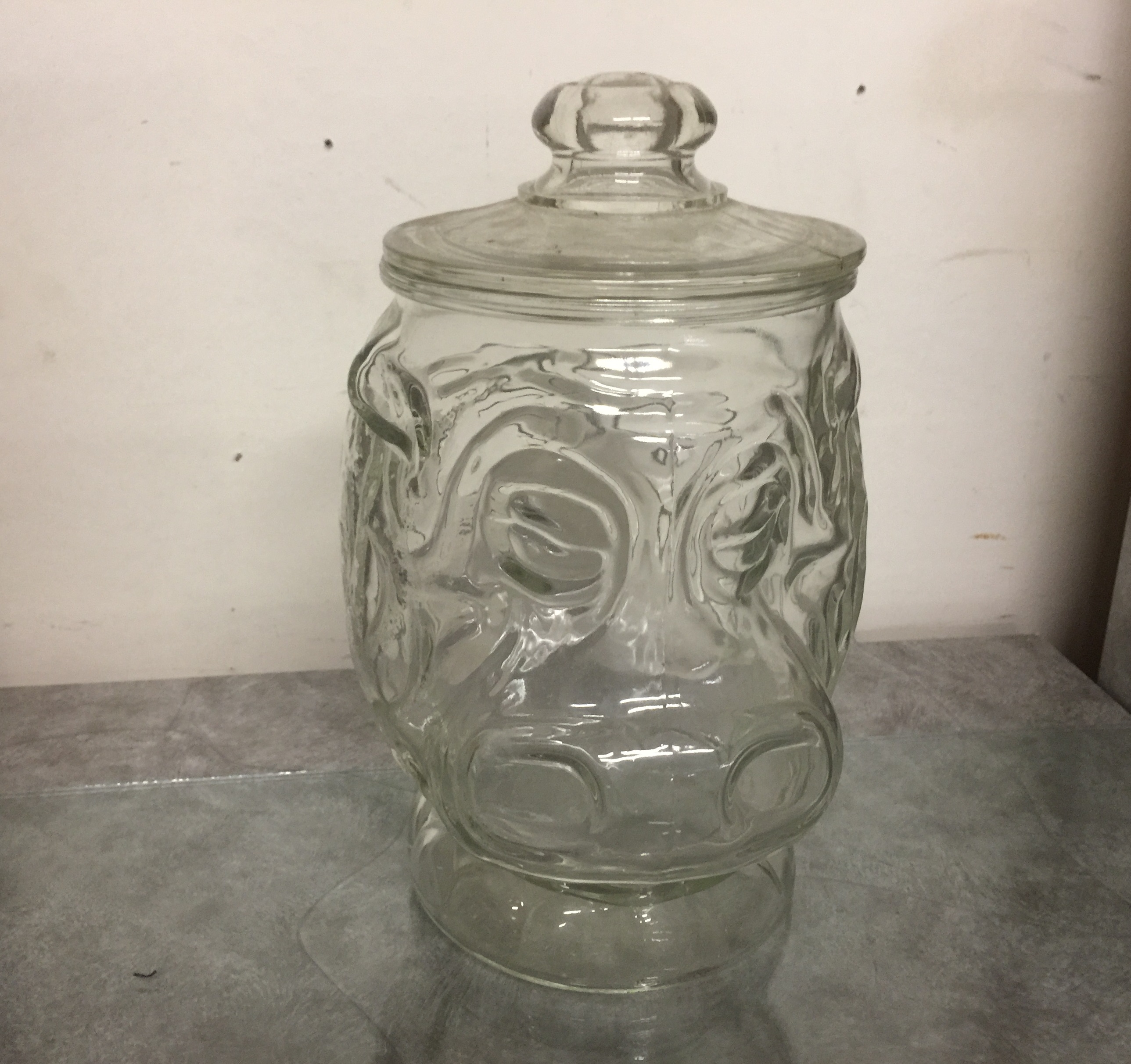 Vintage 70s Libbey Hippopotamus clear glass cookie jar.