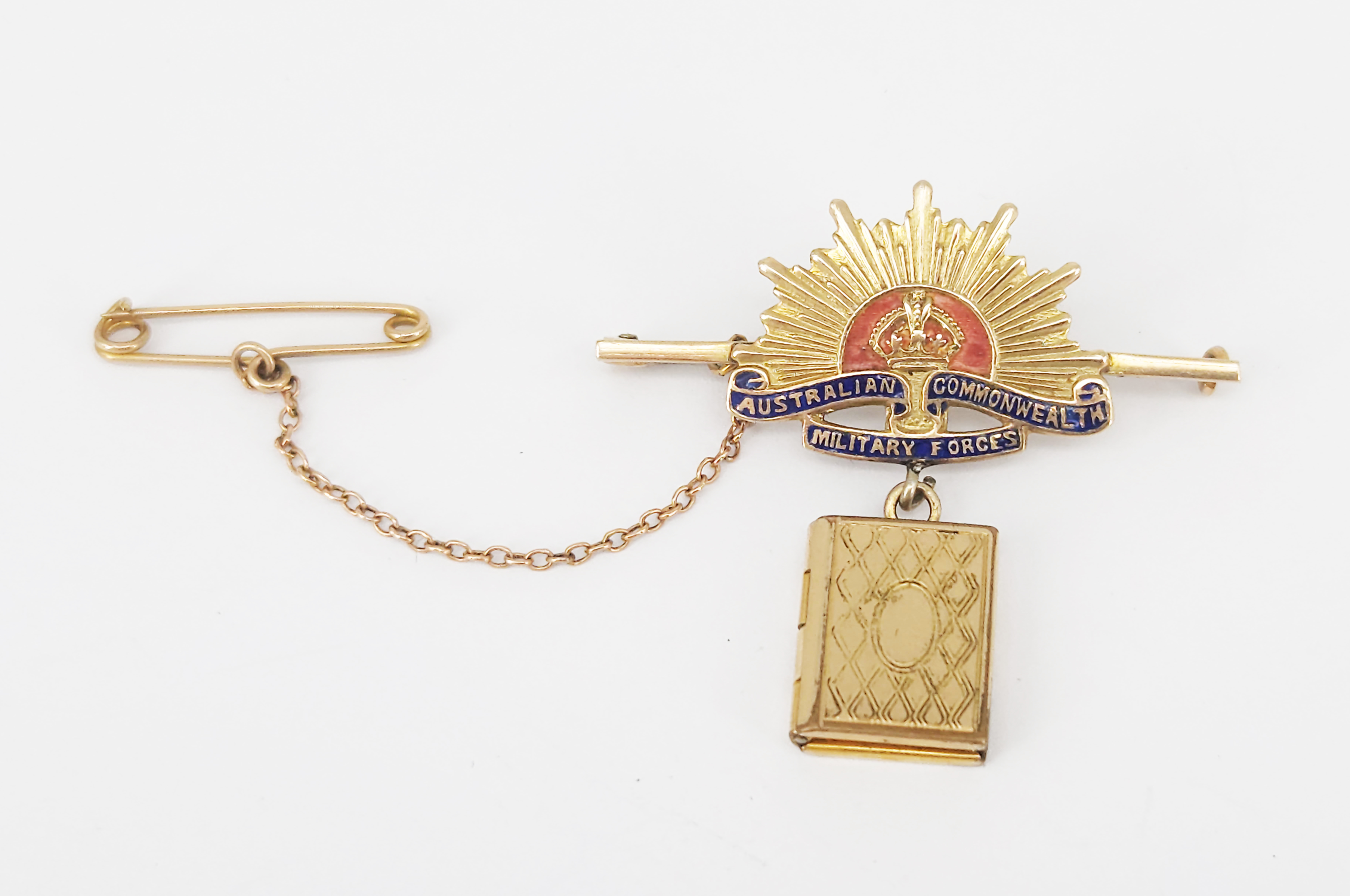 An Australian Military Forces 9ct Gold Brooch