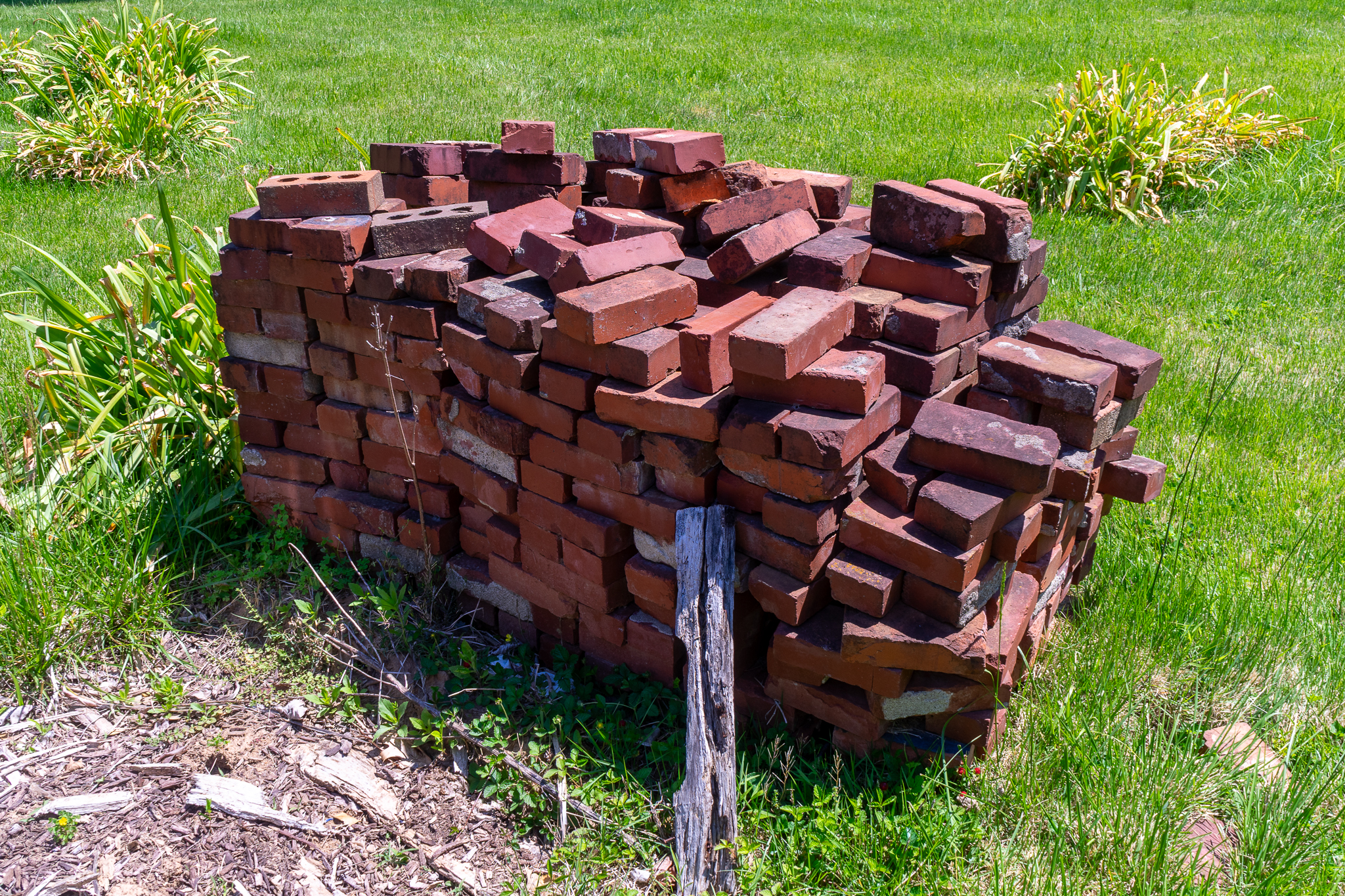 Large Selection of Bricks | Harritt Group, Inc