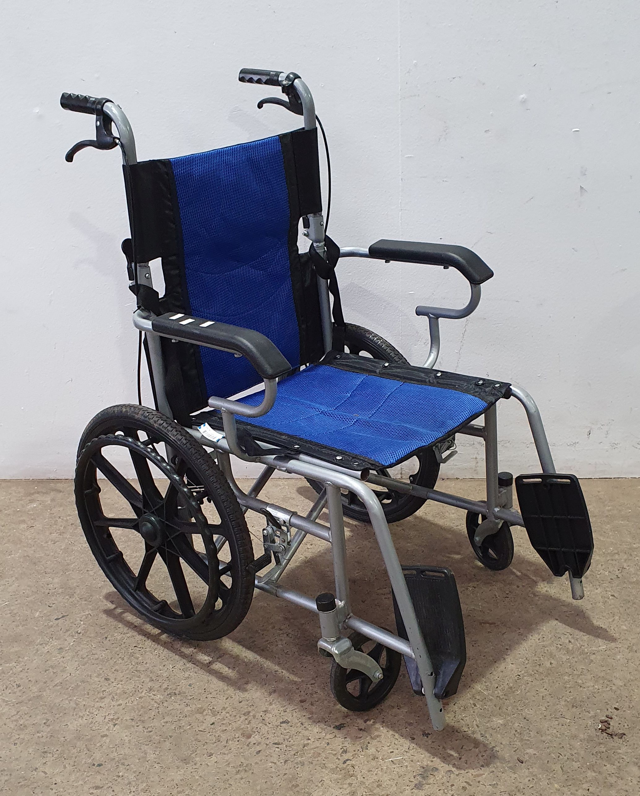 1184 · A WHEELCHAIR
