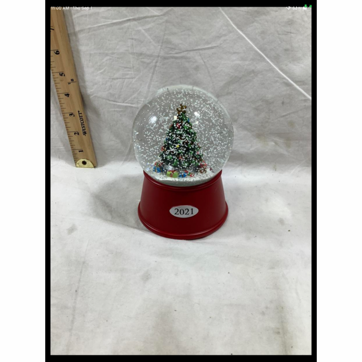 Wondershop "2021" Musical Water Globe Christmas Tree Inside