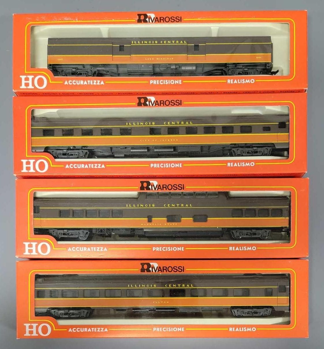 Mint AHM Rivarossi HO scale Illinois Central 8 car passenger car set in