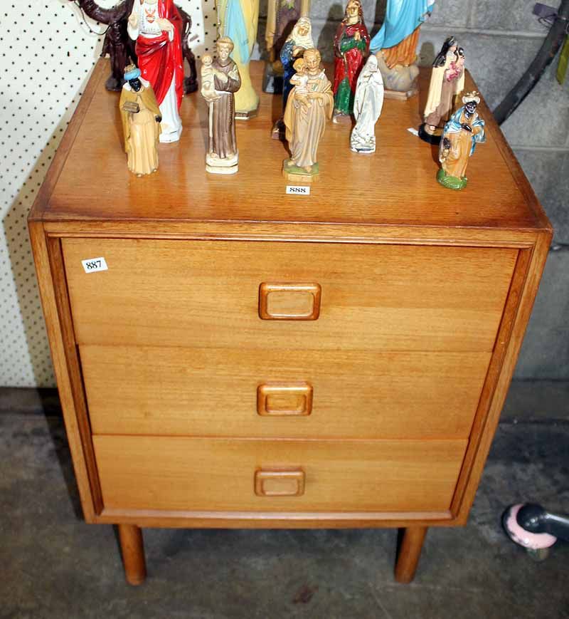 A Parker Small Chest Of Drawers Lofty Marketplace