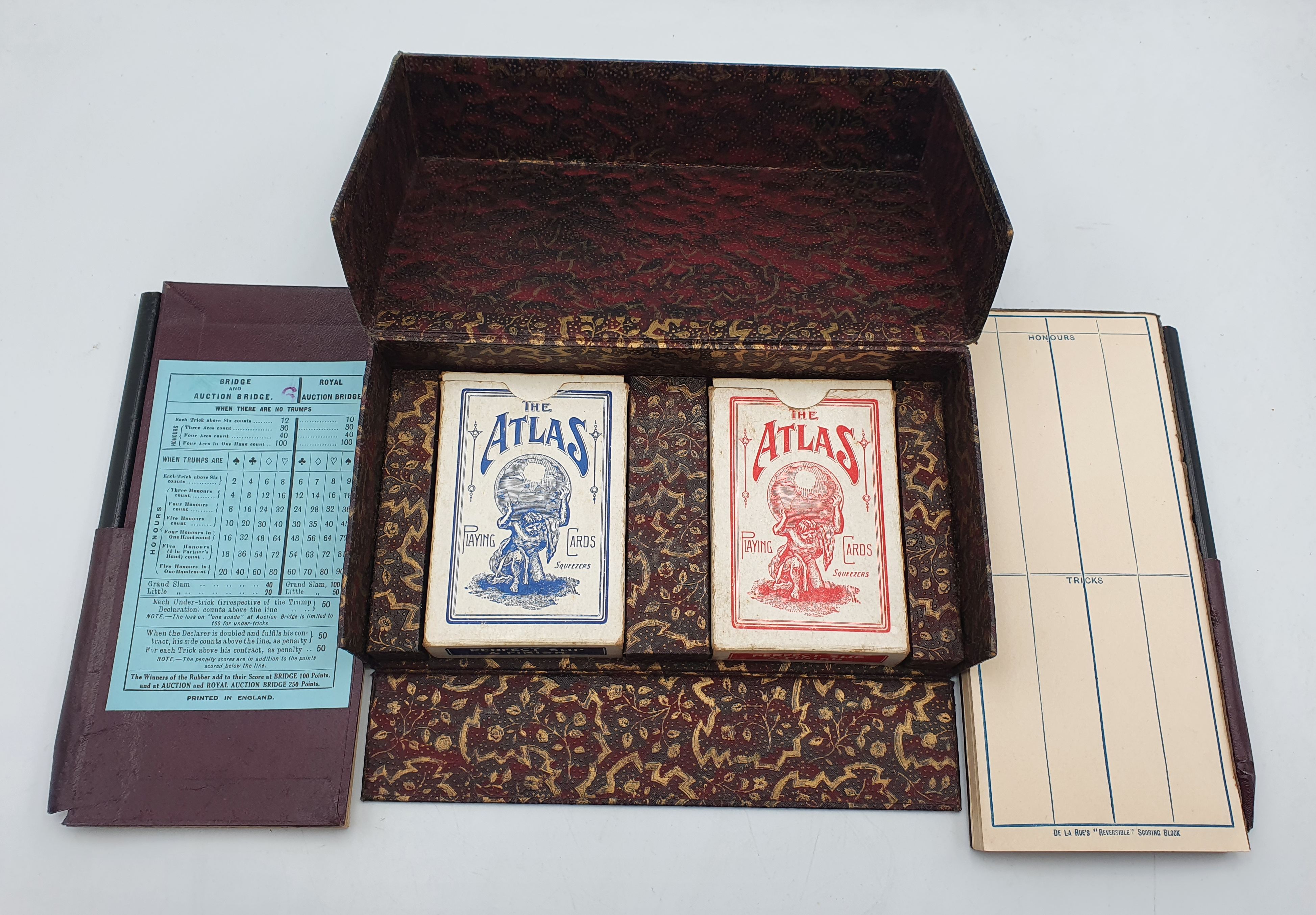 297 · A VINTAGE CASED BRIDGE SET