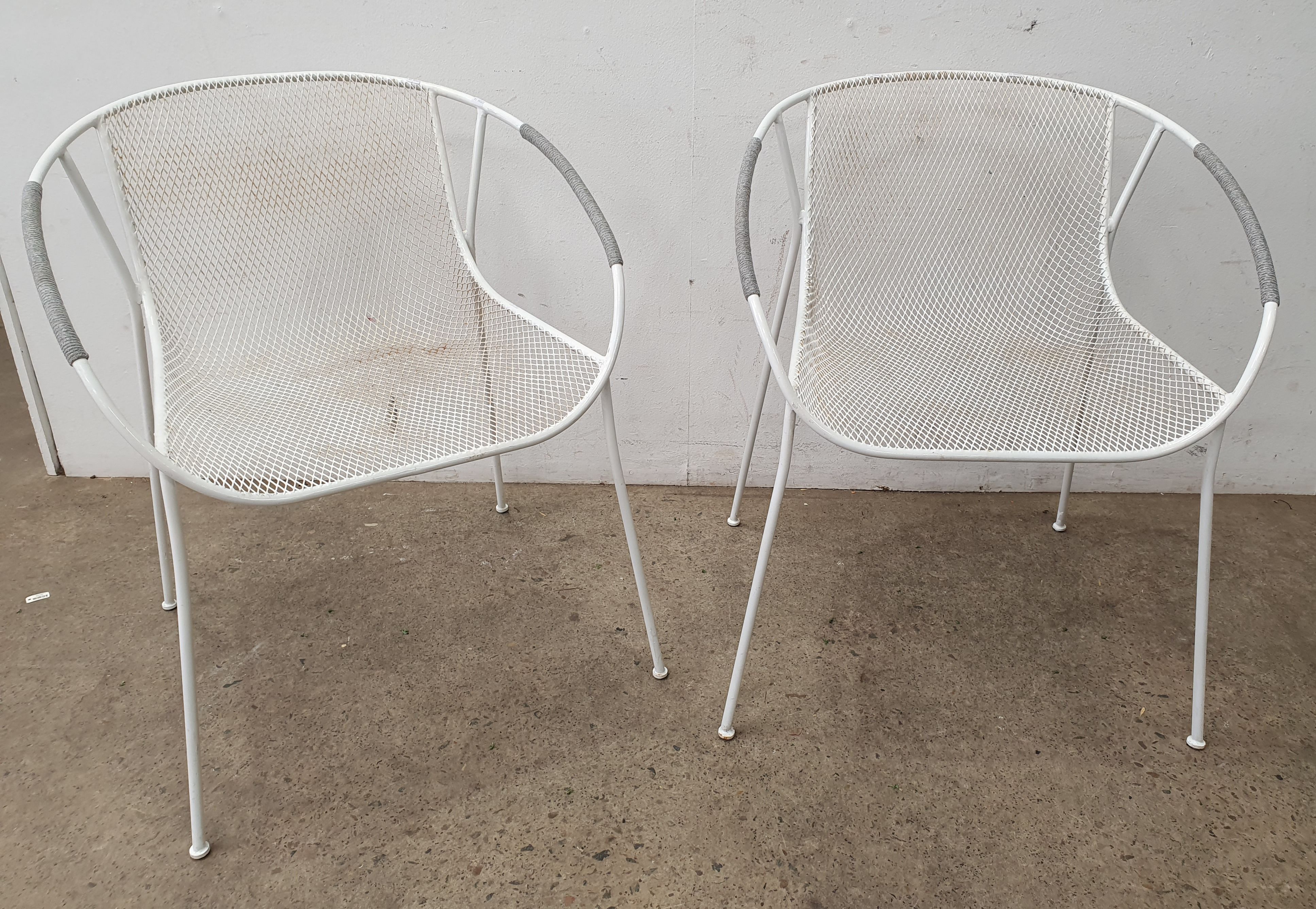 1044 · A PAIR OF METAL CHAIRS
