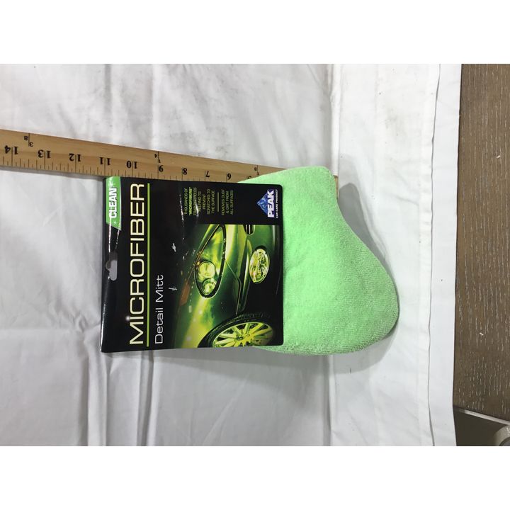 Peak Microfiber Detail Mitt