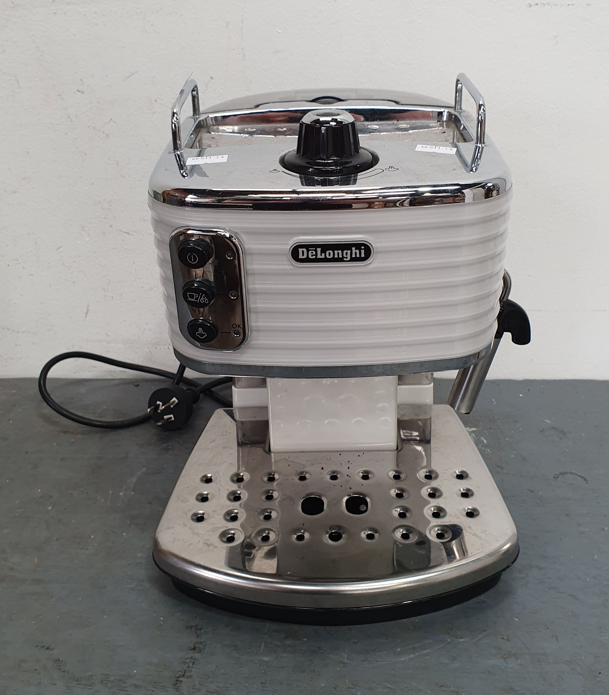 1222 · A DELONGI COFFEE MAKER