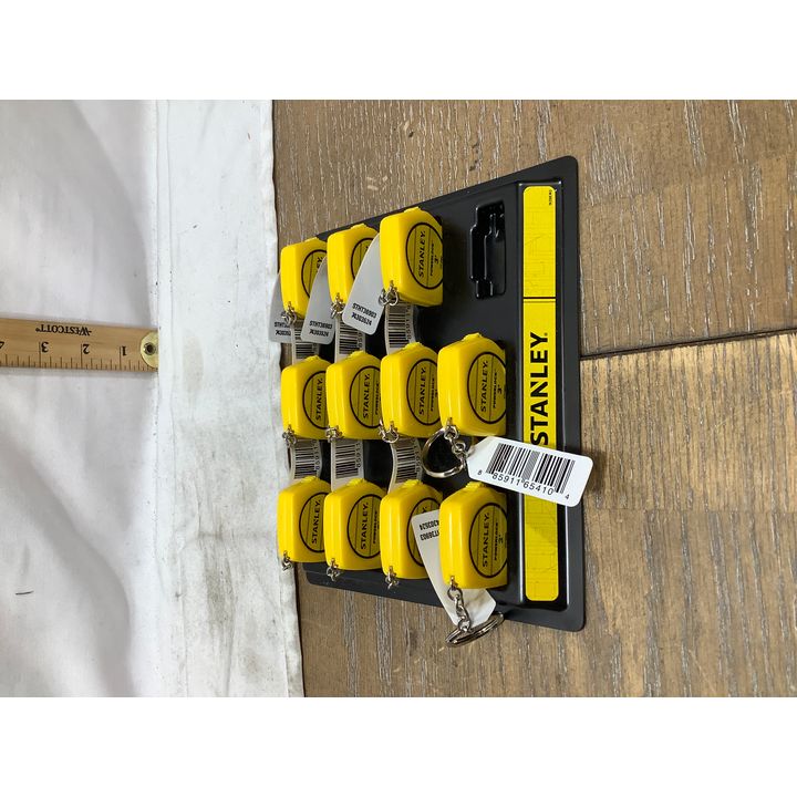 (11) Stanley PowerLock 3' Mini Keychain Tape Measure