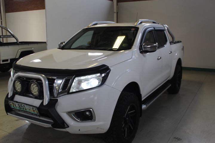 2017 NISSAN NAVARA 2.3D LE 4X4 A/T P/U D/C | Wesbank
