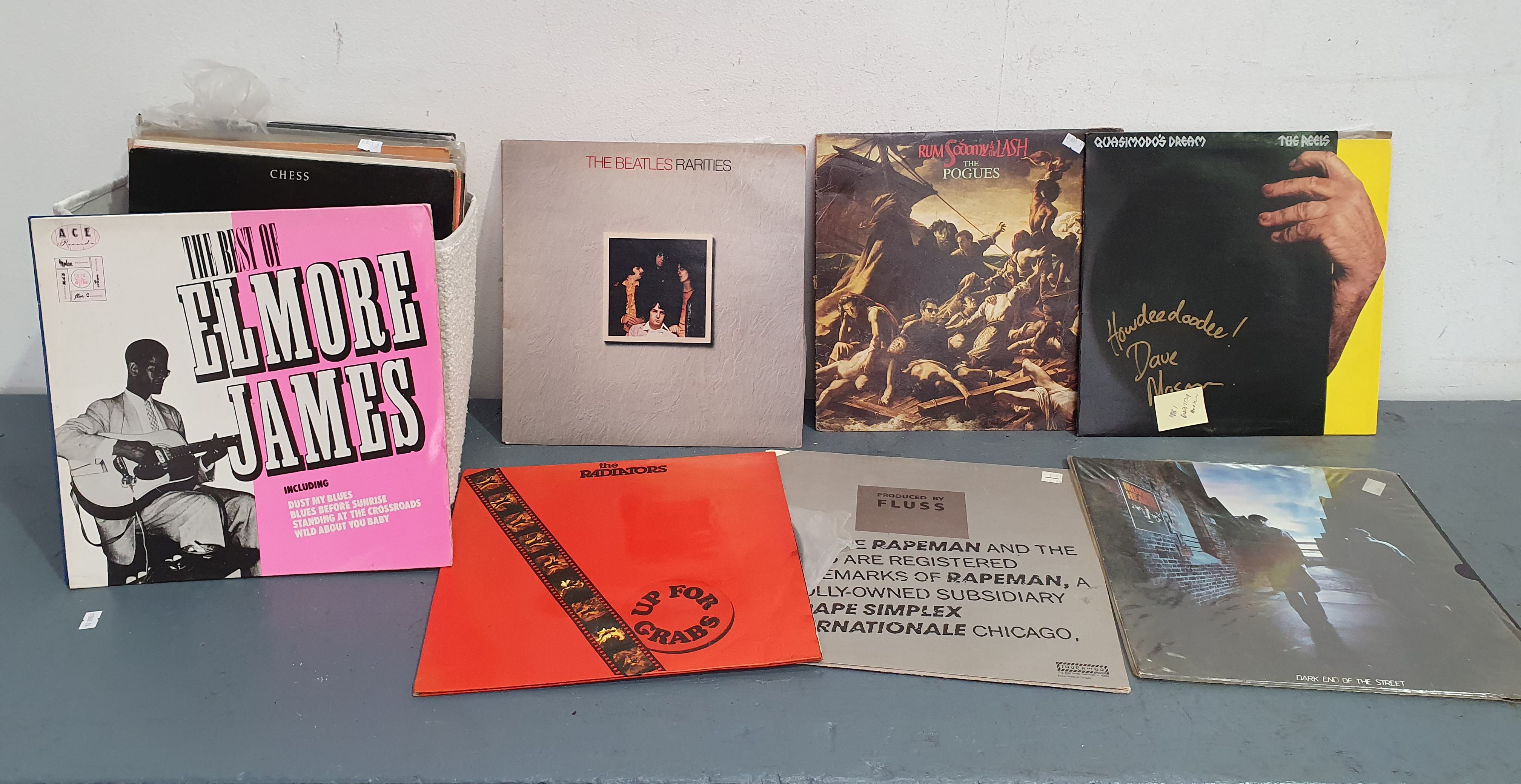 1275 · A BOX OF RECORDS