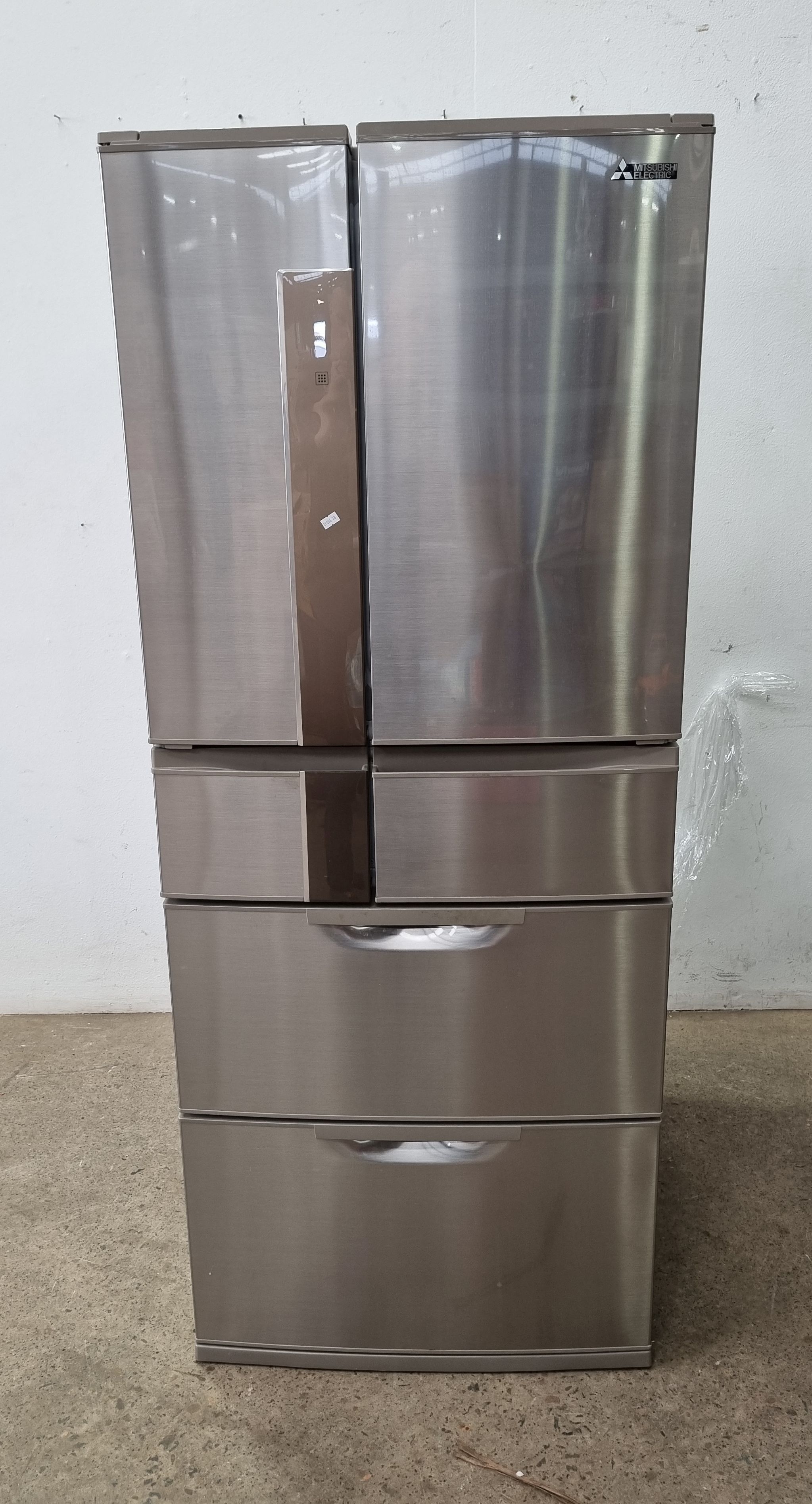 A Mitsubishi Mr-Ex574x-N-A Fridge Freezer