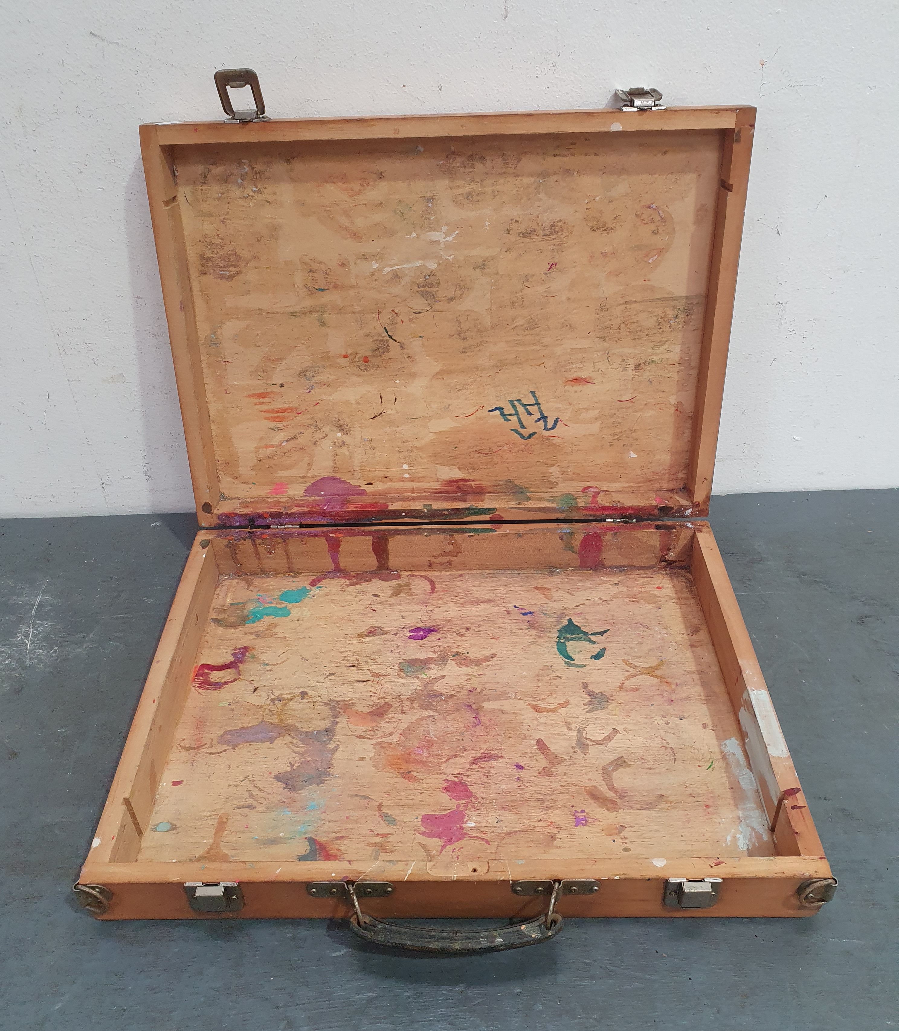 AN ARTISTS PAINT BOX