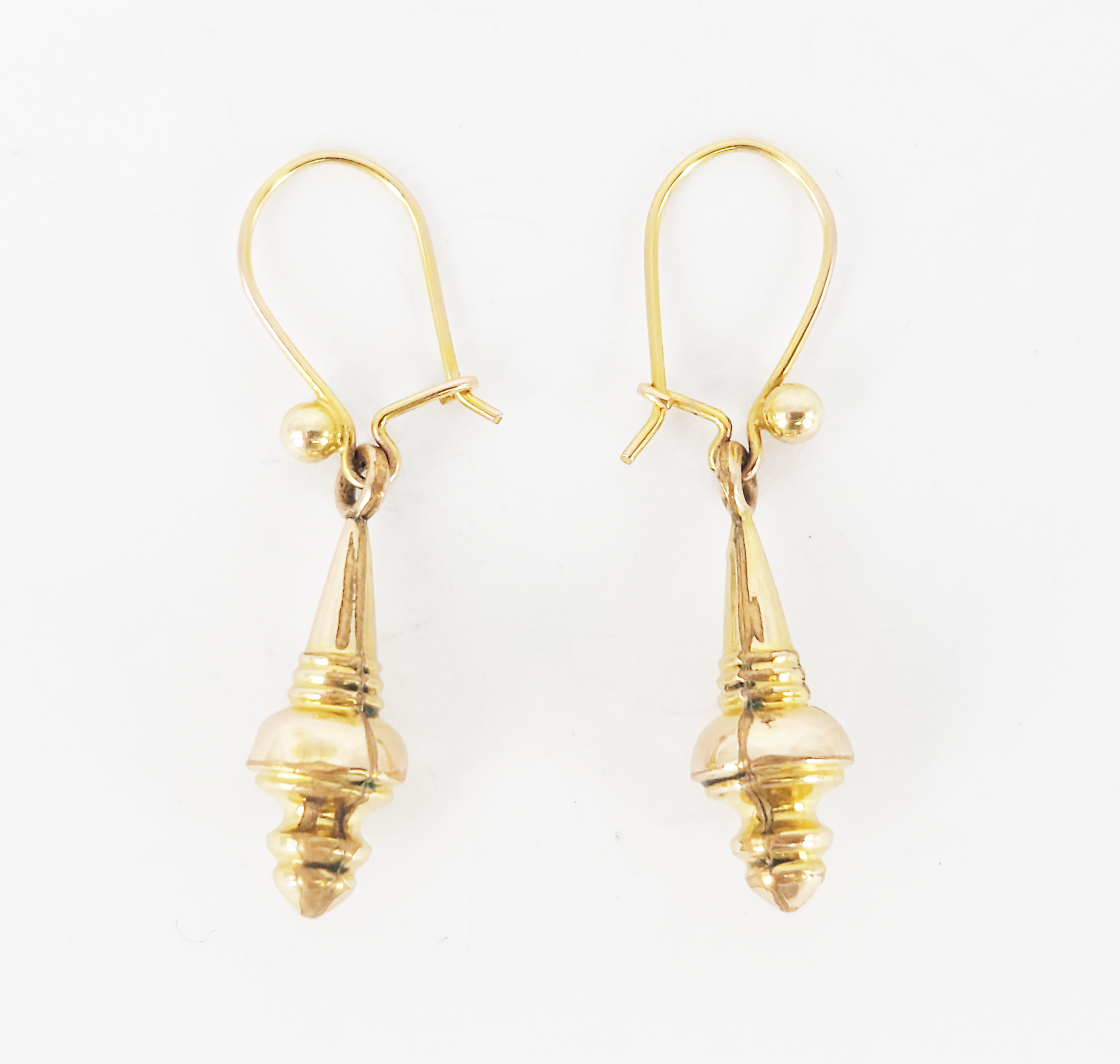 349 · A PAIR OF VICTORIAN 9ct GOLD LINED EARRINGS