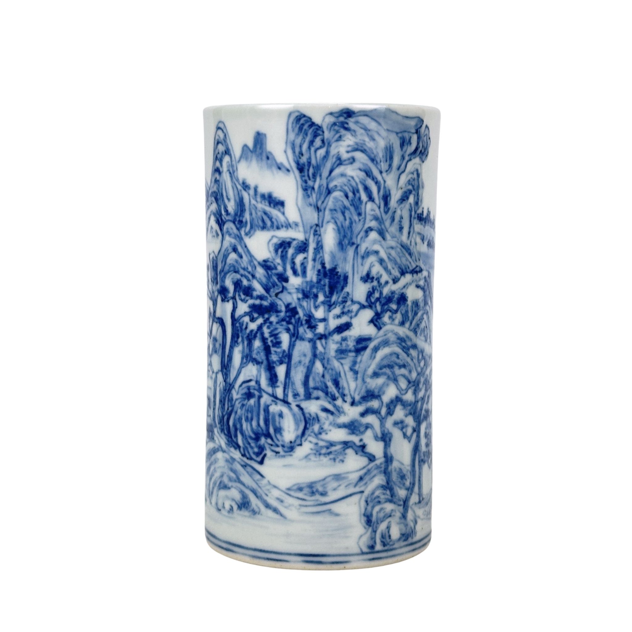 青花山水笔筒BLUE AND WHITE LANDSCAPE BRUSH POT | Atasbid