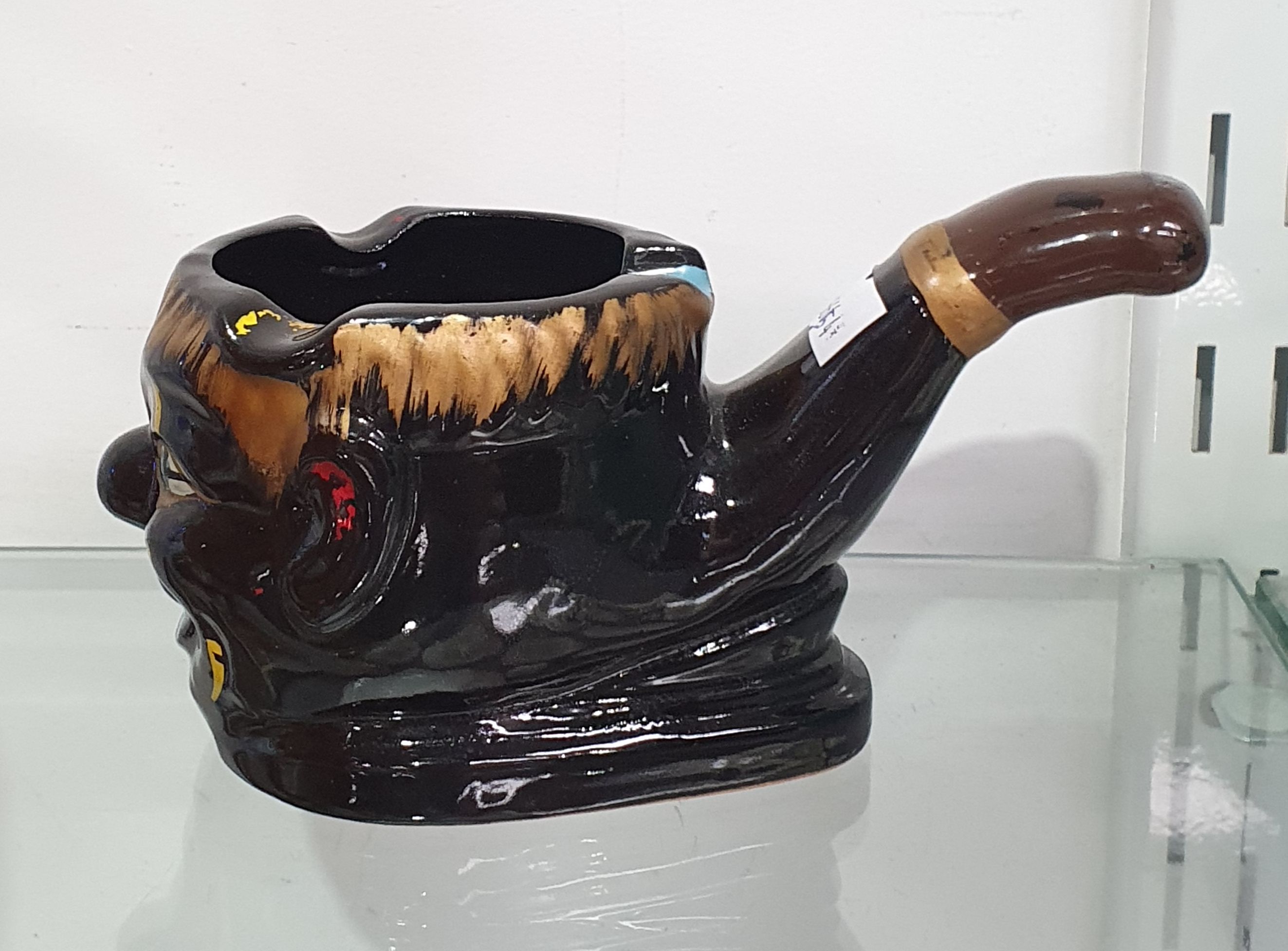 A MID-CENTURY ASH TRAY
