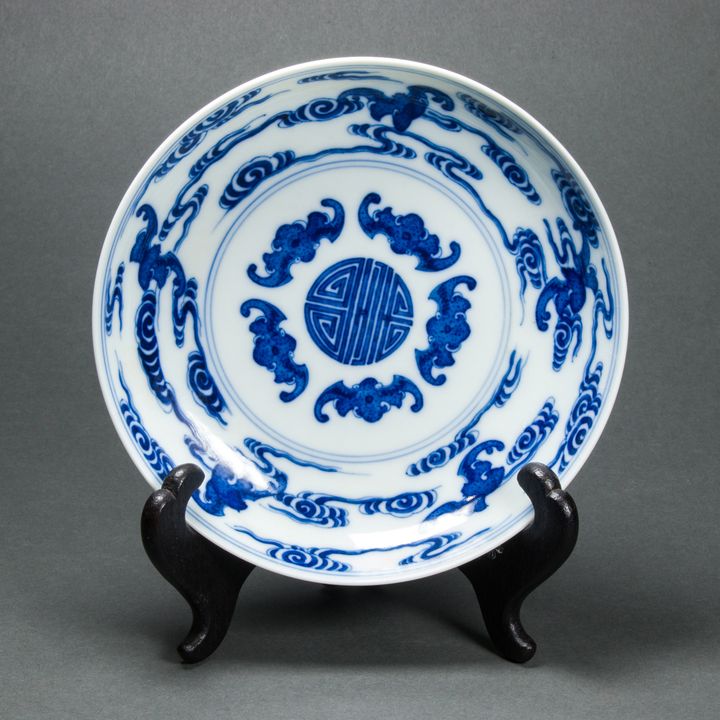 Chinese underglaze blue saucer dish