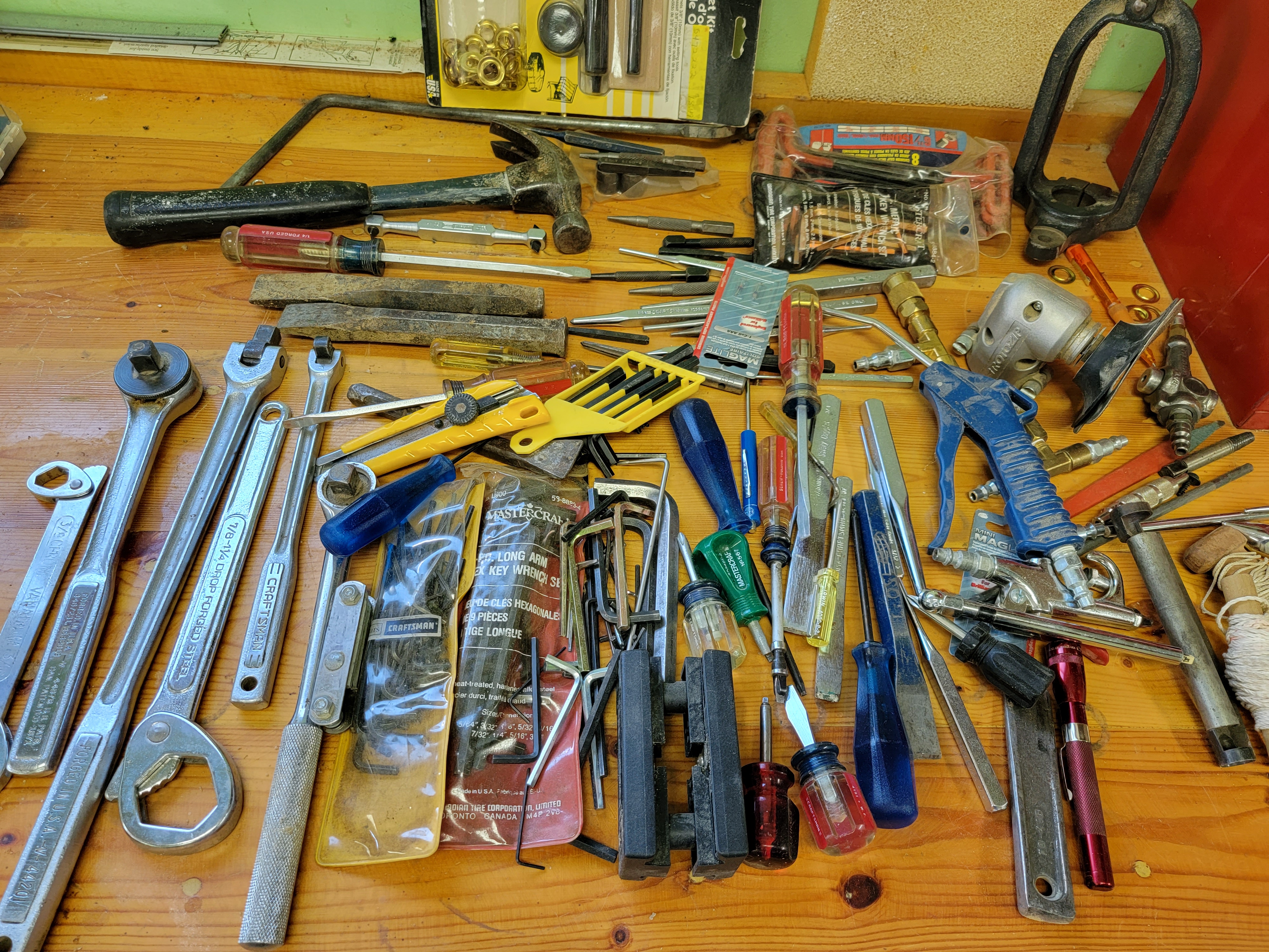 HUGE LOT OF ASSORTED MISC TOOLS | Estate Sales Niagara