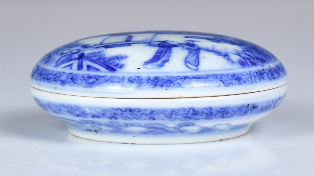 青花印泥盒大清雍正年製款| Stunning Arts Gallery & Auction Inc