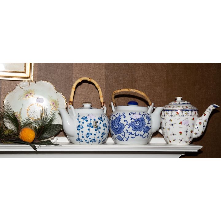 Six Pieces of Ceramics