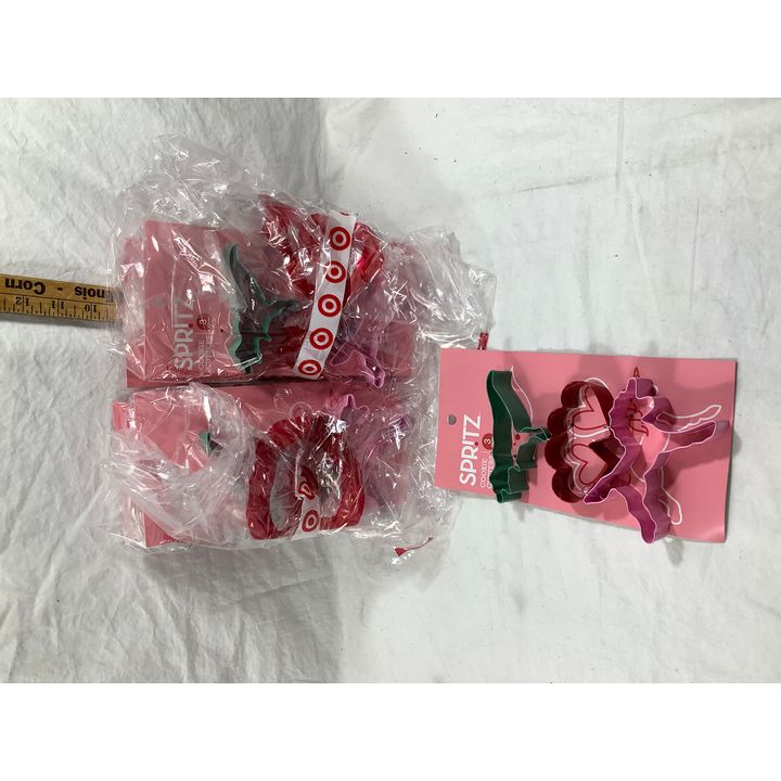 Buying (5) Spritz 3ct Cookie Cutters