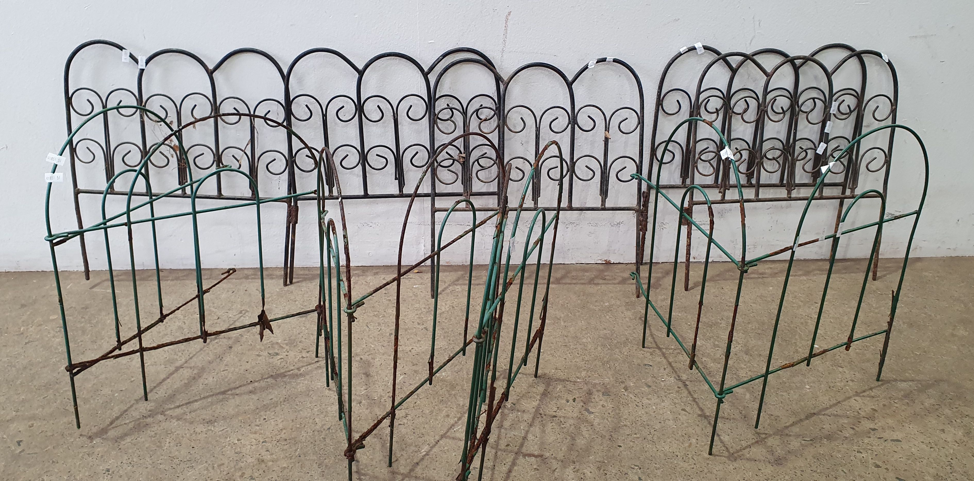 1110 · A GROUP OF GARDEN FENCES
