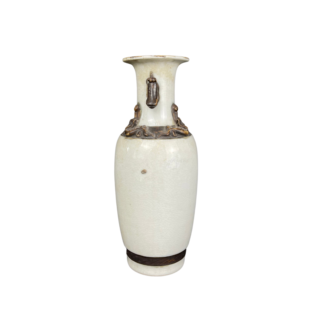 成化款白釉开片铁釉兽耳瓶WHITE CRACKLED IRON GLAZED VASE