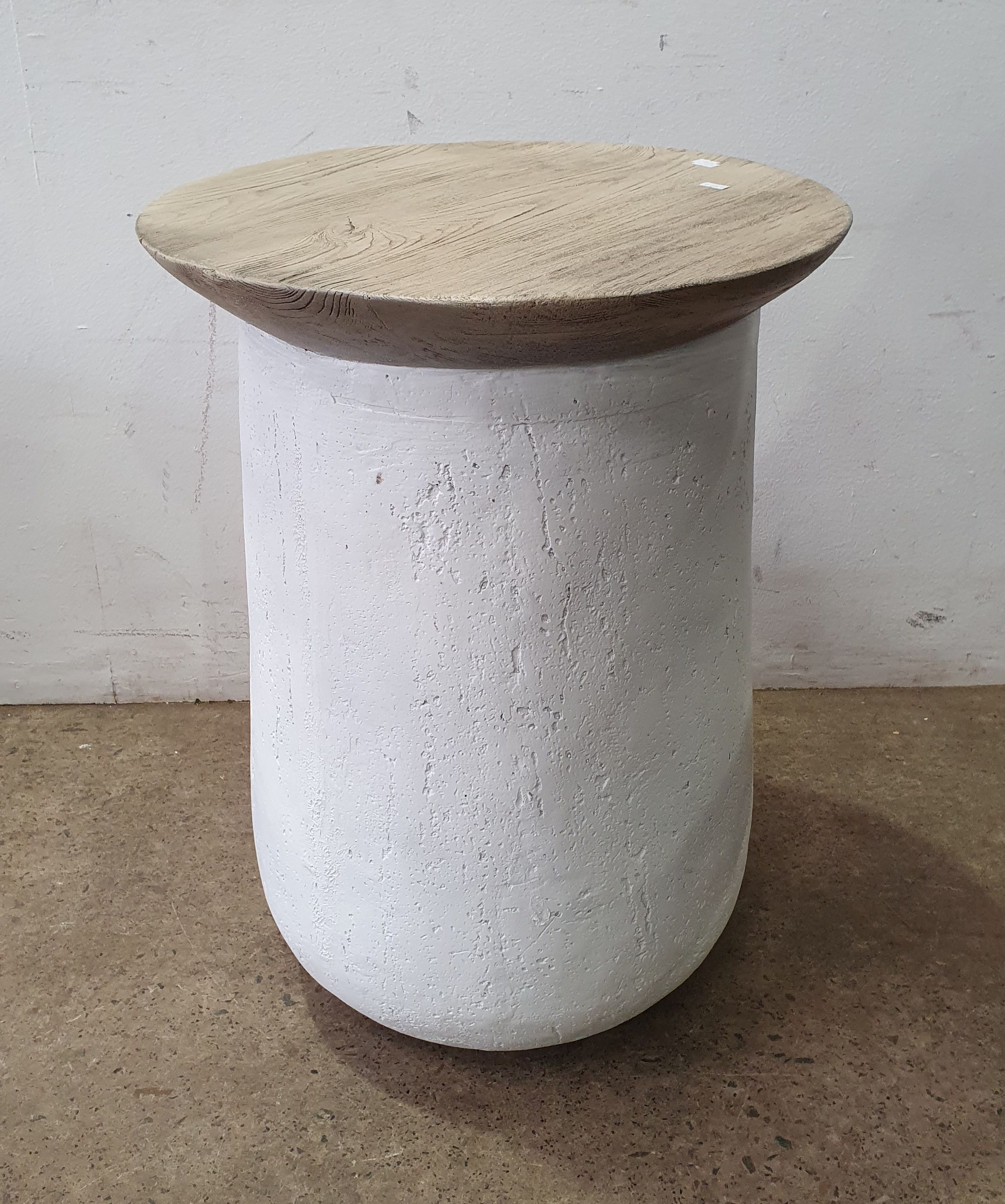 1038 · A LAMP TABLE