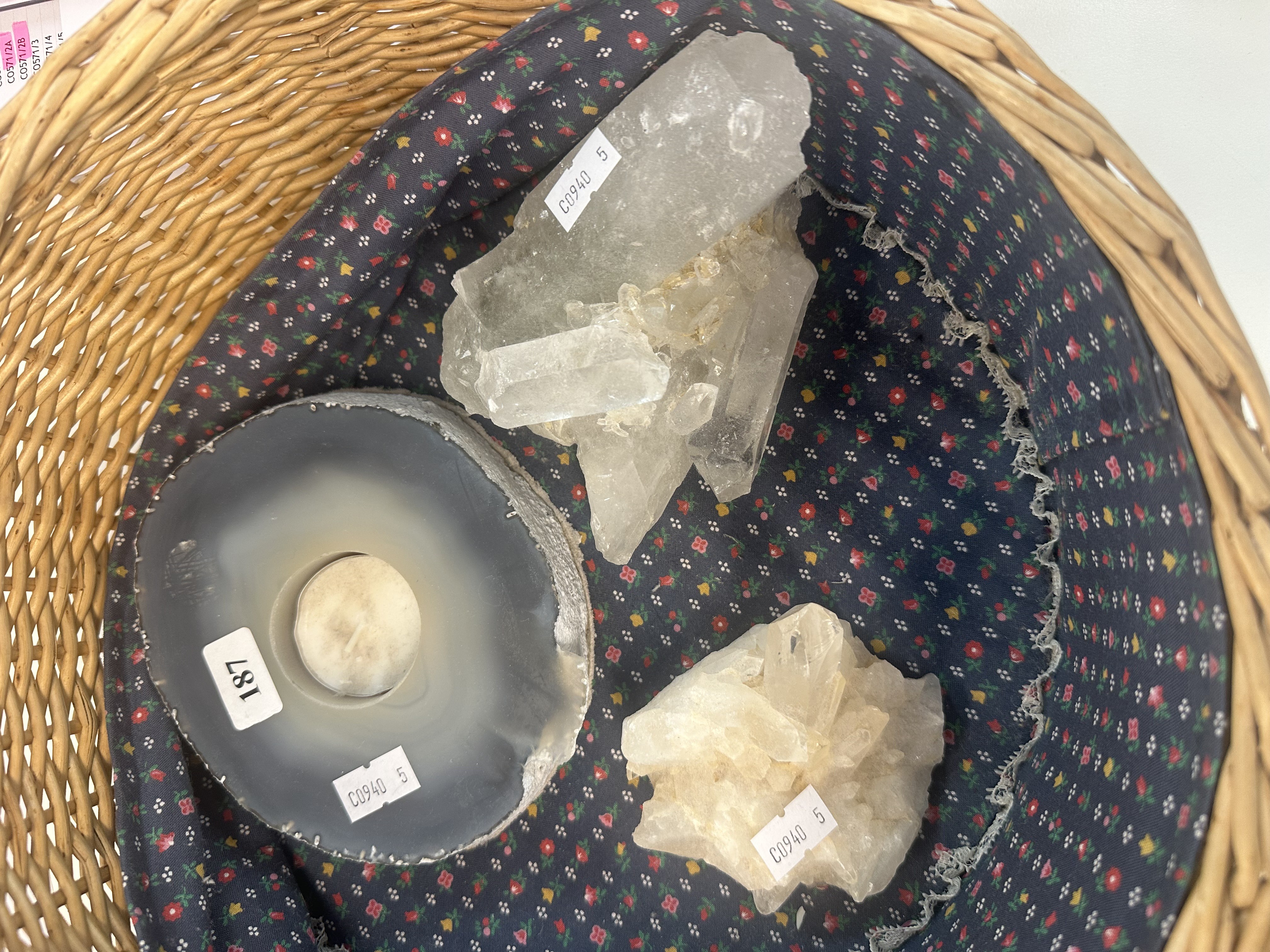 155 · AN AGATE SLICE TEA LIGHT HOLDER AND TWO ROCK QUARTZ SPECIMENS