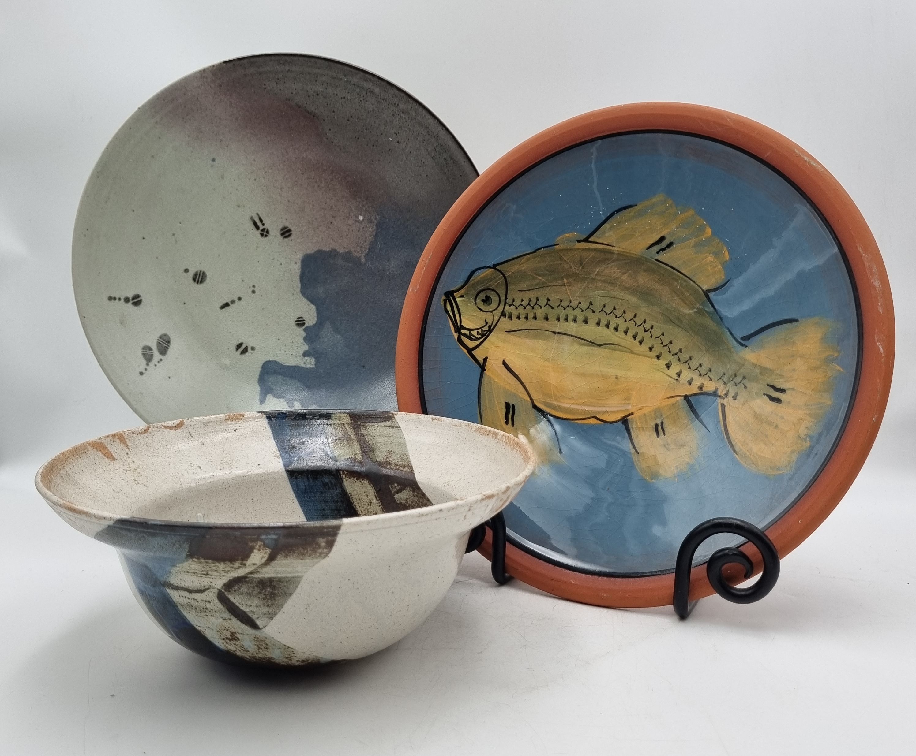 624 · THREE STUDIO POTTERY BOWLS