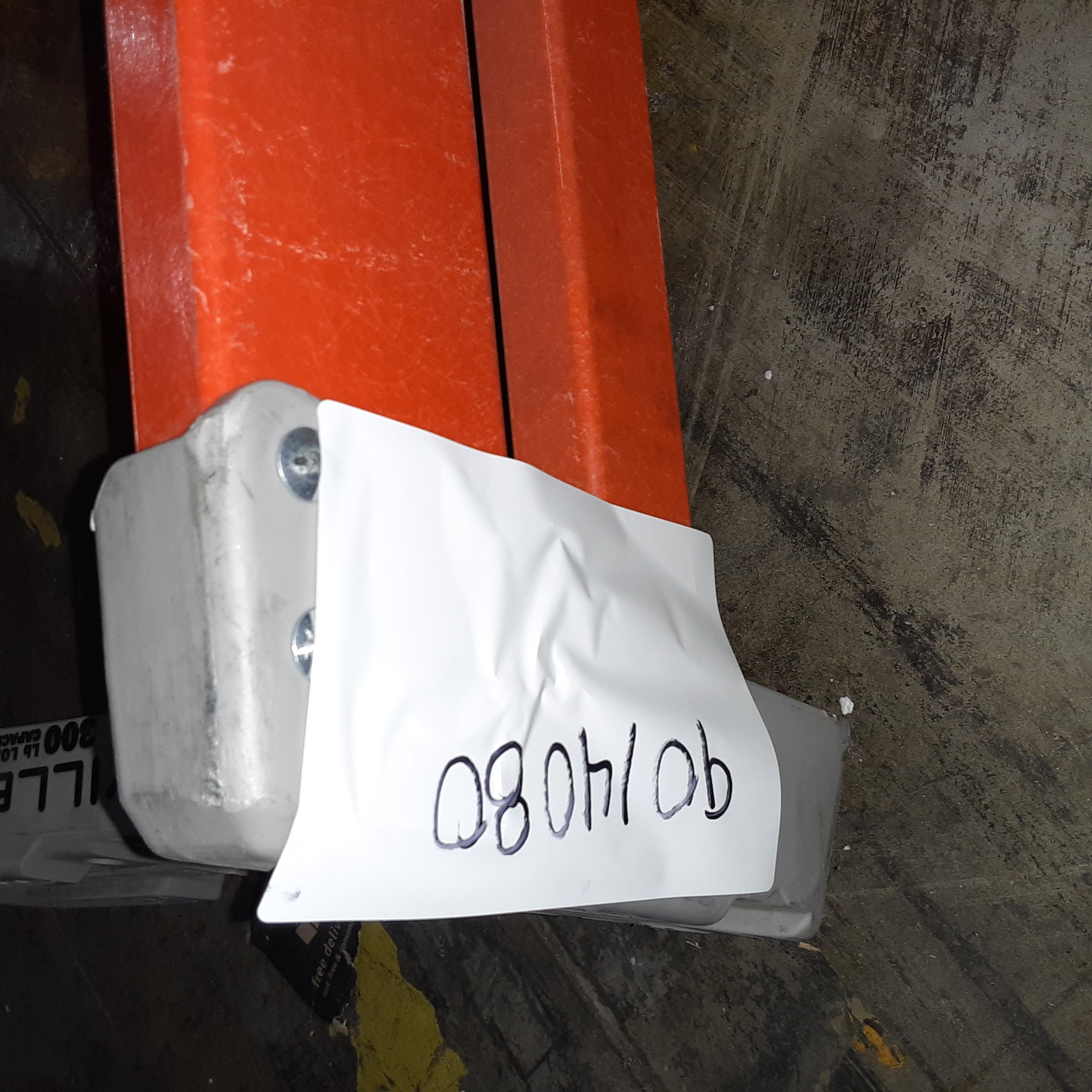 Louisville 8' Platform Step Ladder iA 300lbs Fiberglass FXP1708