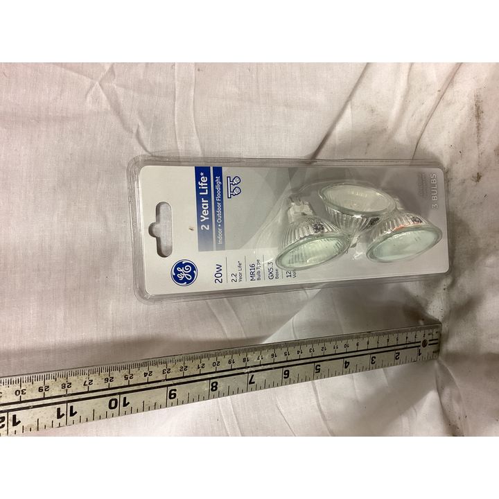 Indoor/Outdoor Floodlight- 20W, 12 Volts, MR16 Bulb Type--3pk