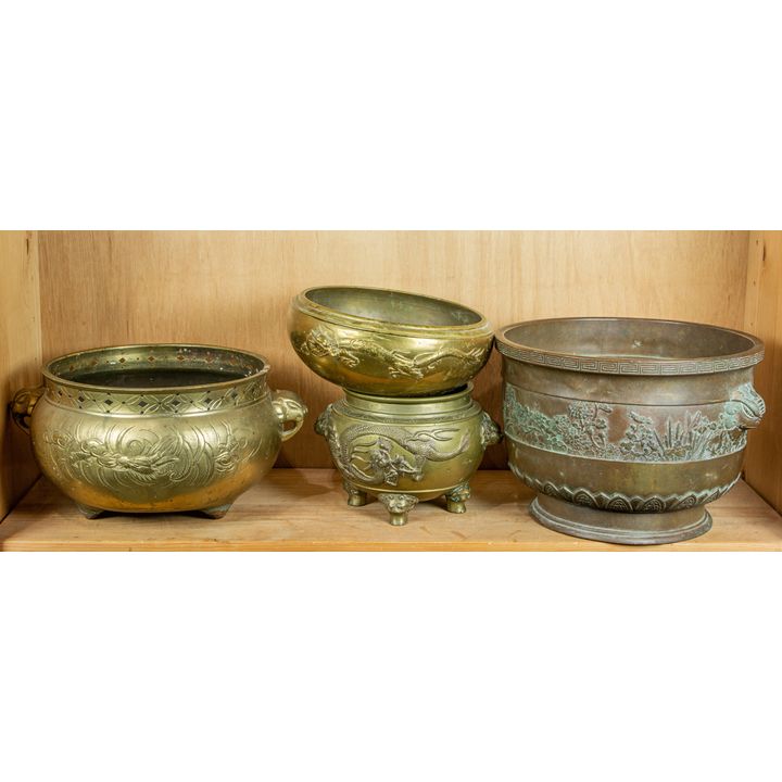 (lot of 4) Japanese bronze censers and hibachi