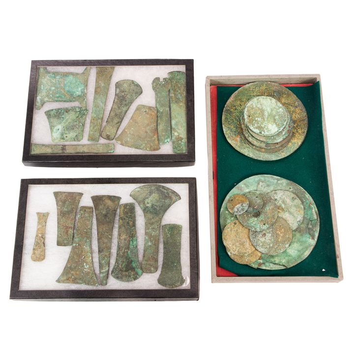 A group of bronze age fragments