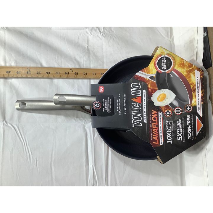 Red Volcano 7" & 10" Frypan Set