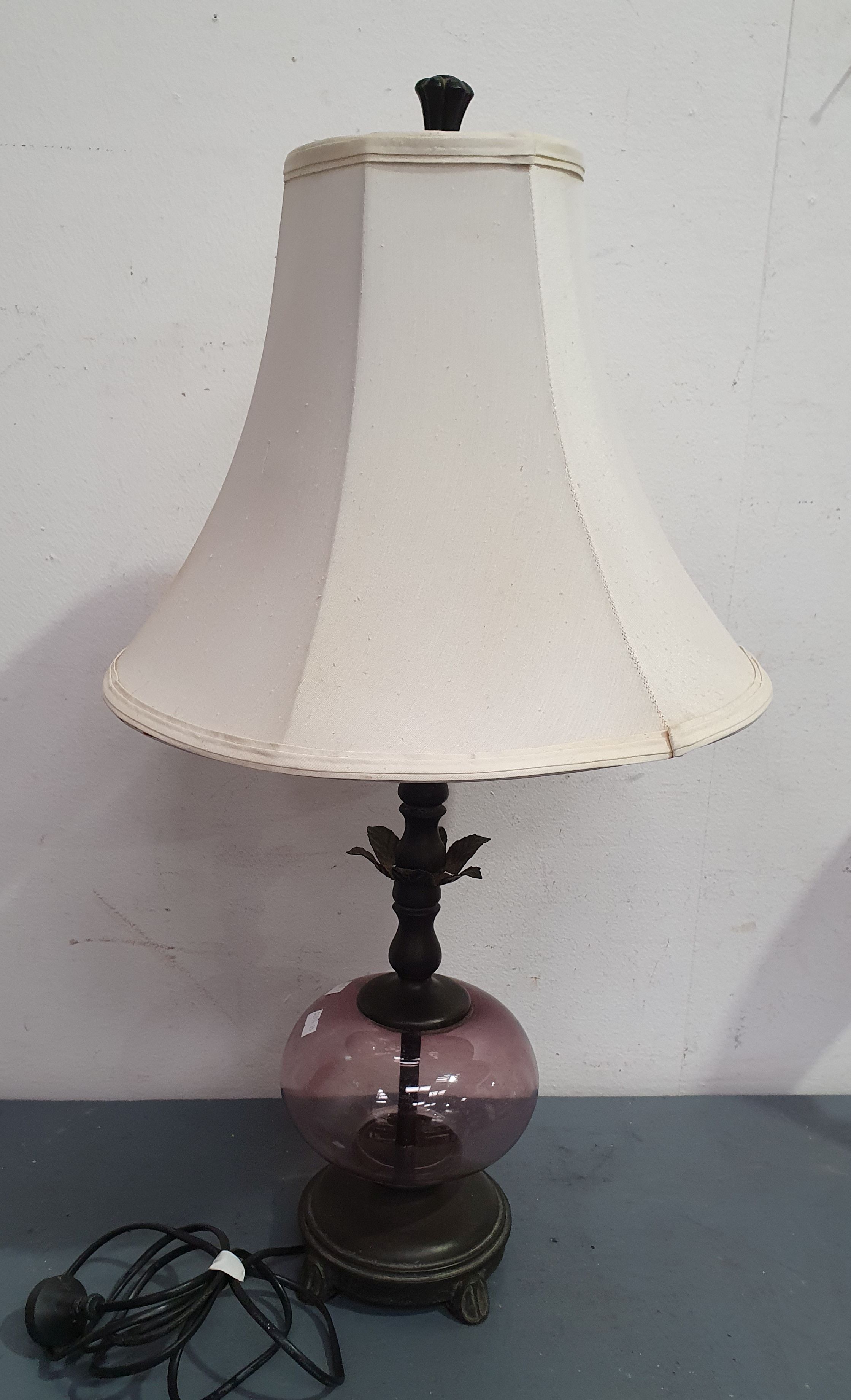 1223 · A GLASS TABLE LAMP