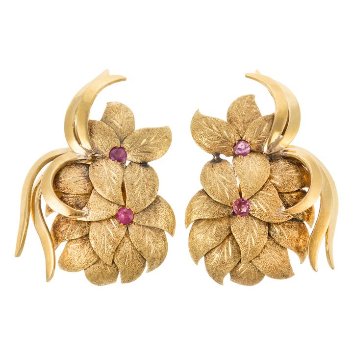A Pair of Ruby Flower Ear Clips in 18K