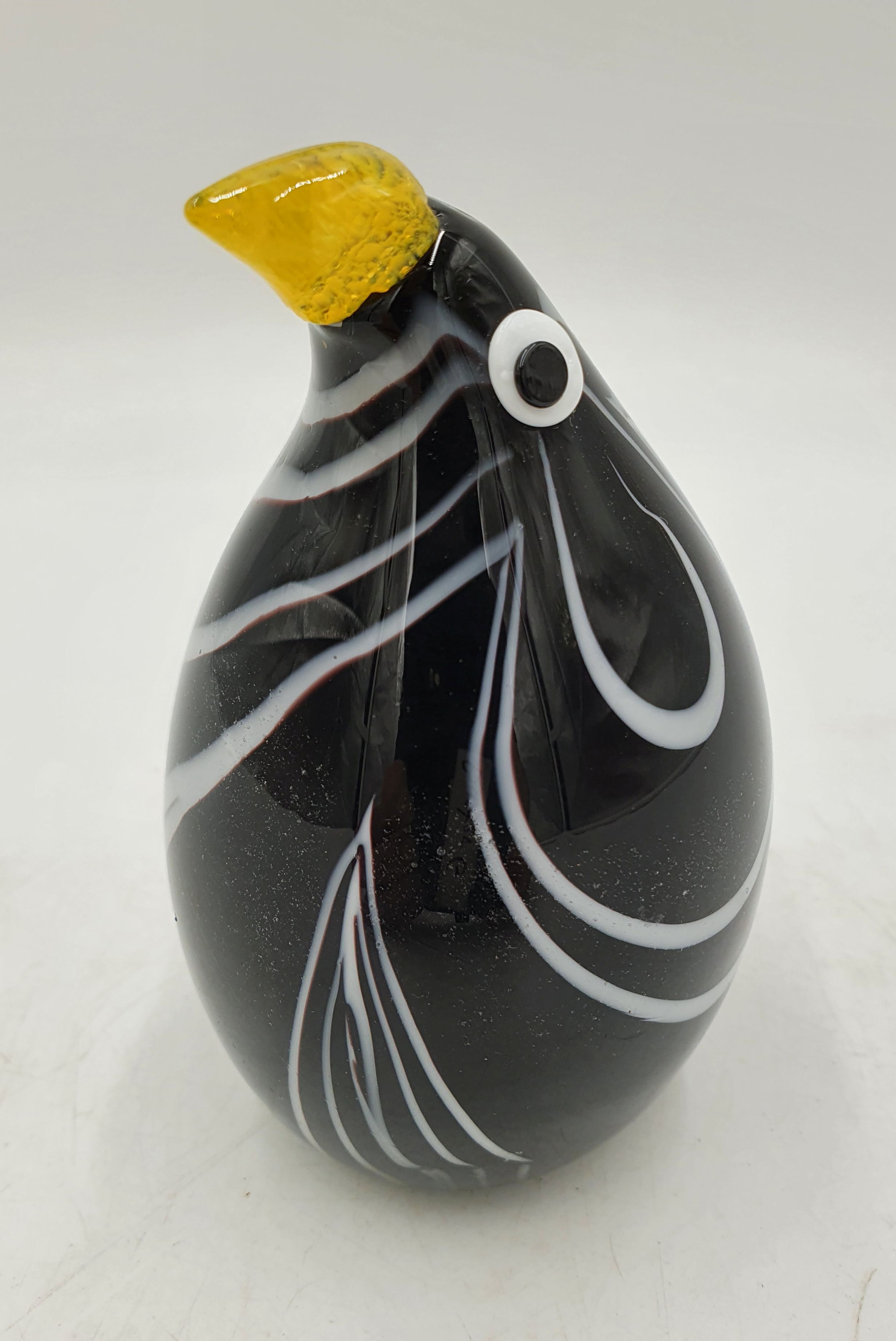 549 · A WEST ELM ART GLASS BIRD PAPERWEIGHT