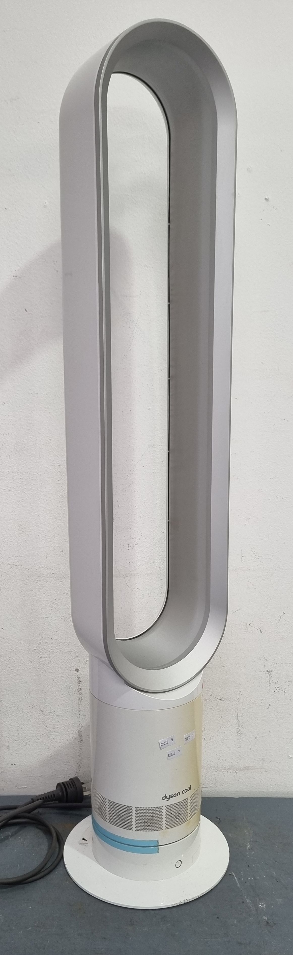 1328 · A DYSON FAN