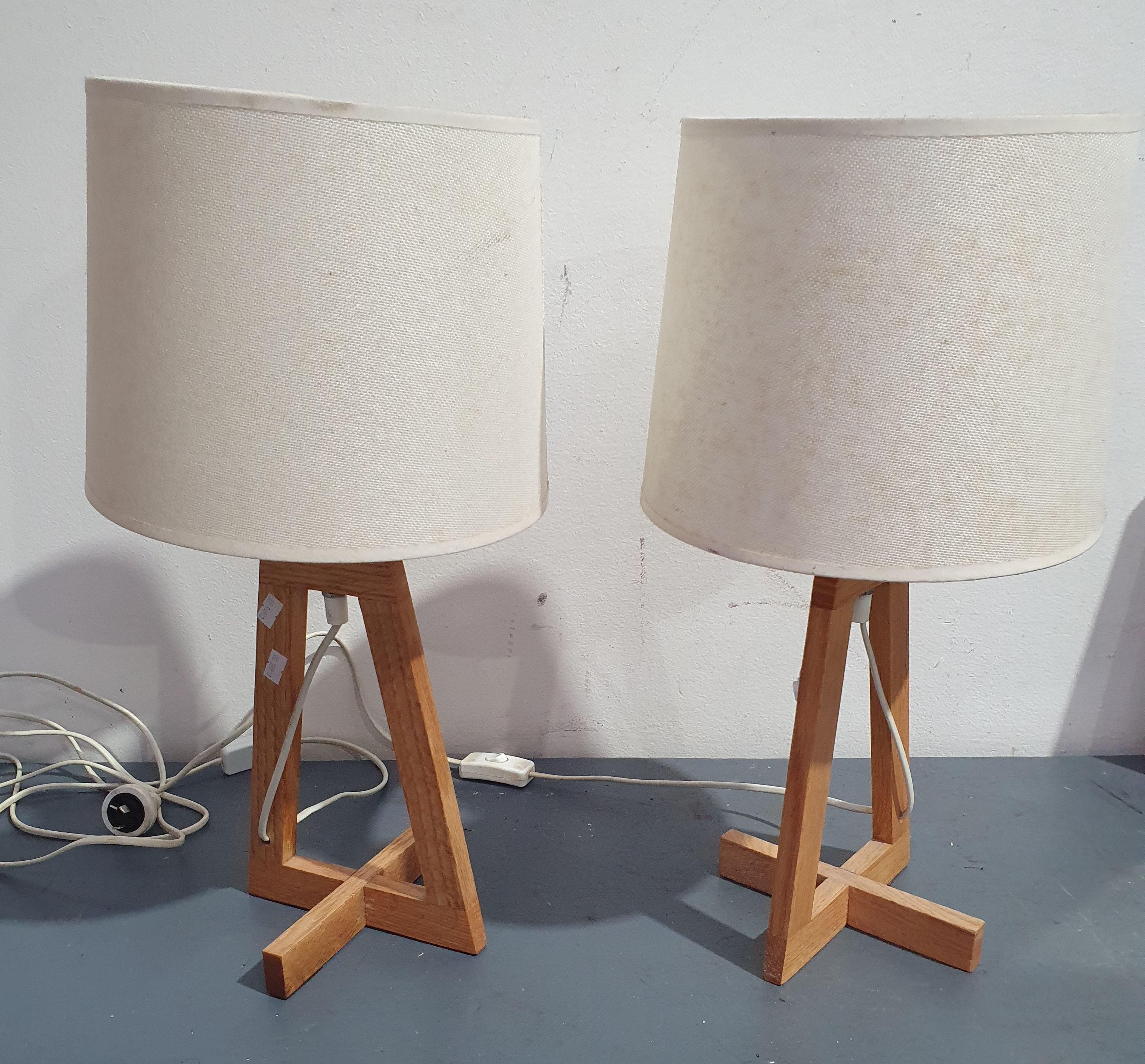 1309 · A PAIR OF BEDSIDE LAMPS