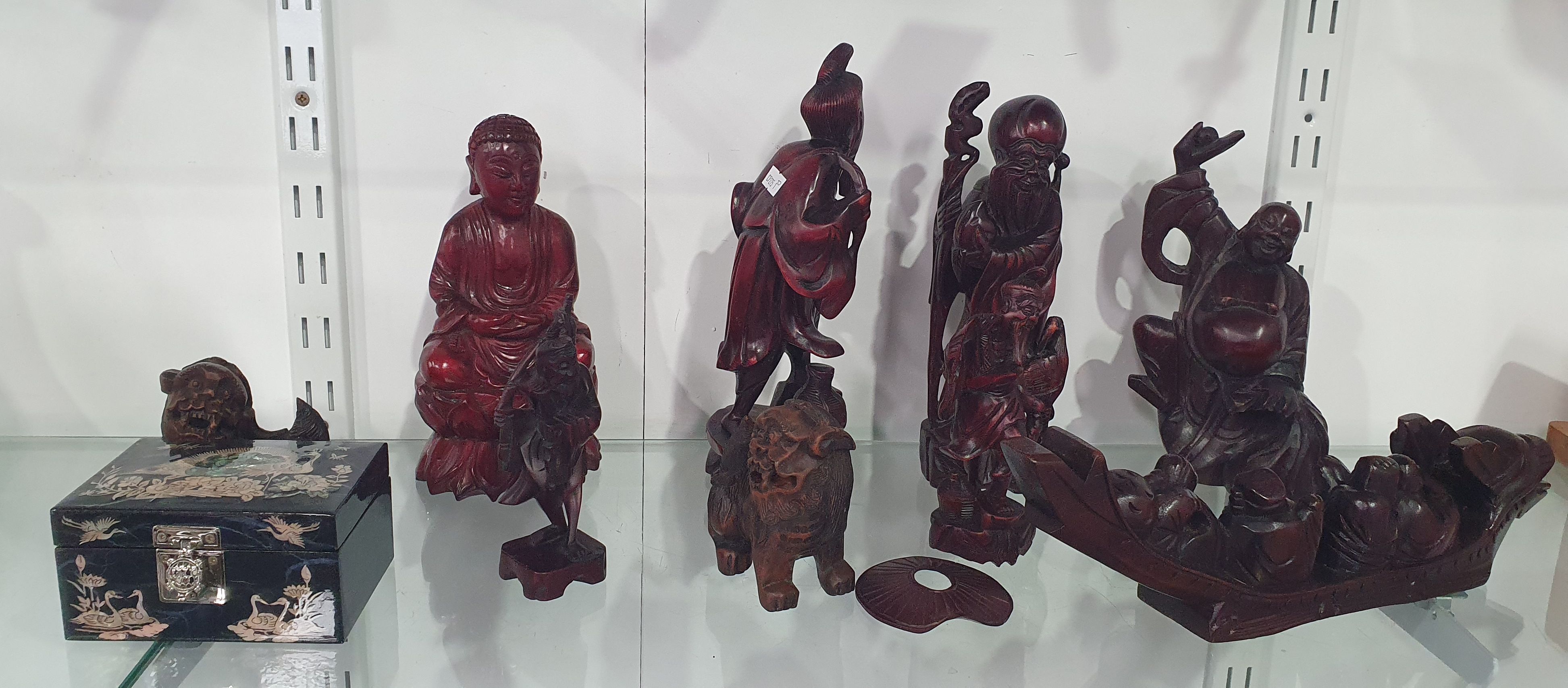 178 · A GROUP OF CHINESE CARVED FIGURES
