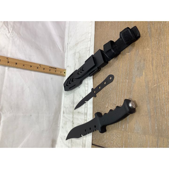 Black Knife 13.5" w/ Small Throwing Knife (With Hard Case)